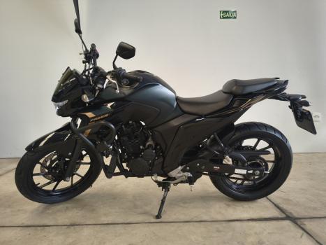 YAMAHA FZ 25 250 Fazer Flex , Foto 1