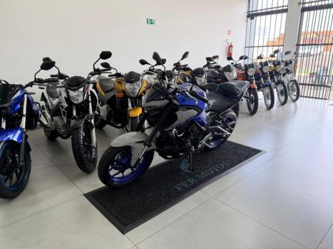 YAMAHA MT-03 300 , Foto 3