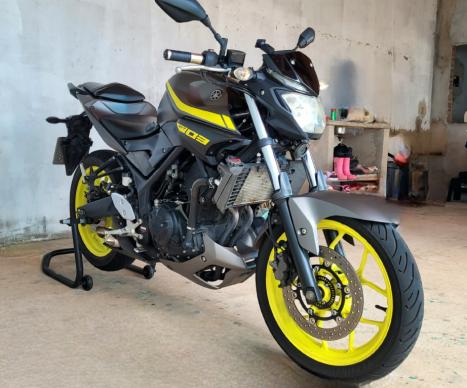 YAMAHA MT-03 300 ABS, Foto 2