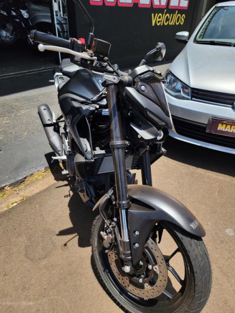 YAMAHA MT-03 300 ABS, Foto 5