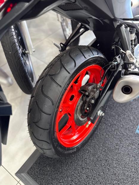YAMAHA MT-03 300 ABS, Foto 8
