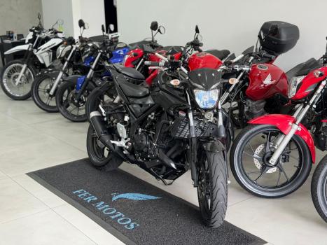 YAMAHA MT-03 300 ABS, Foto 2