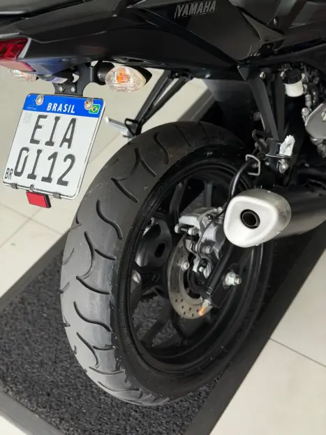 YAMAHA MT-03 300 ABS, Foto 9