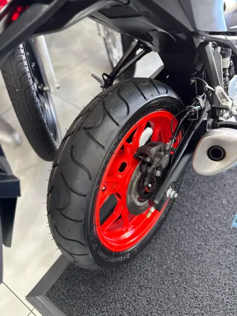 YAMAHA MT-03 300 ABS, Foto 8