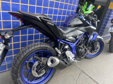 YAMAHA MT-03 300 ABS, Foto 3