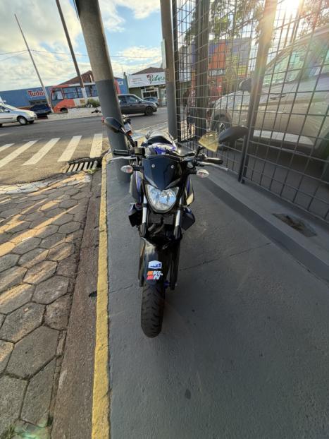 YAMAHA MT-03 300 ABS, Foto 3