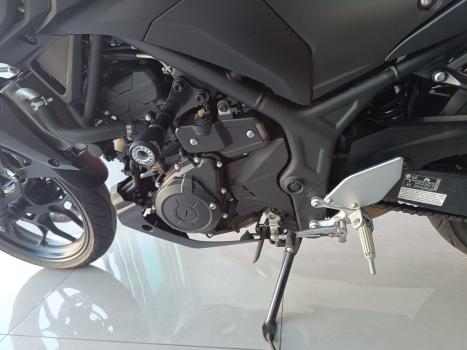 YAMAHA MT-03 300 ABS, Foto 15