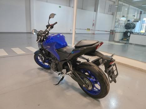 YAMAHA MT-03 300 ABS, Foto 3