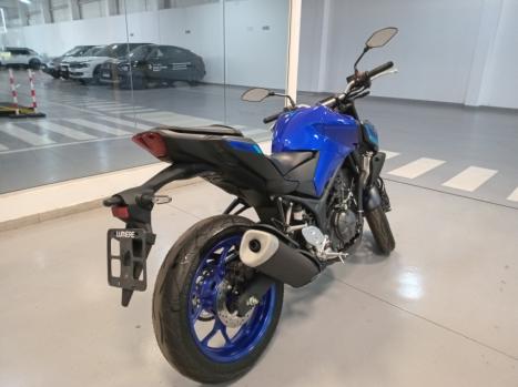 YAMAHA MT-03 300 ABS, Foto 4