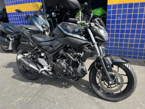 YAMAHA MT-03 300 ABS, Foto 3