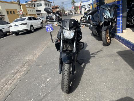 YAMAHA MT-03 300 ABS, Foto 7