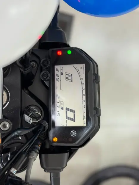 YAMAHA MT-03 300 ABS, Foto 8