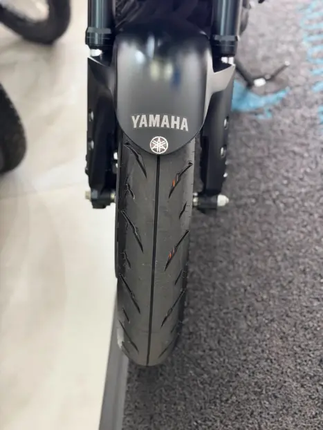 YAMAHA MT-03 300 ABS, Foto 9