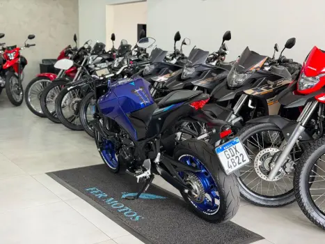 YAMAHA MT-03 300 ABS, Foto 4