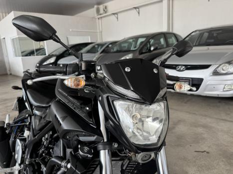 YAMAHA MT-03 300 ABS, Foto 9