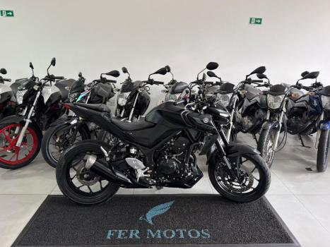YAMAHA MT-03 300 ABS, Foto 1