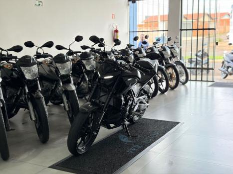 YAMAHA MT-03 300 ABS, Foto 3
