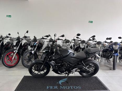 YAMAHA MT-03 300 ABS, Foto 4