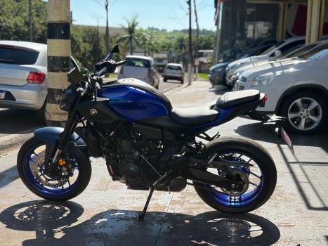 YAMAHA MT-07 700 ABS, Foto 4