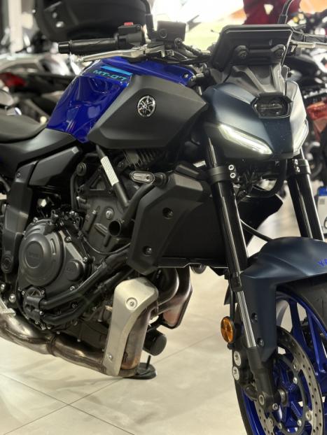 YAMAHA MT-07 700 ABS, Foto 1
