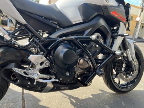 YAMAHA MT-09 850 ABS, Foto 6