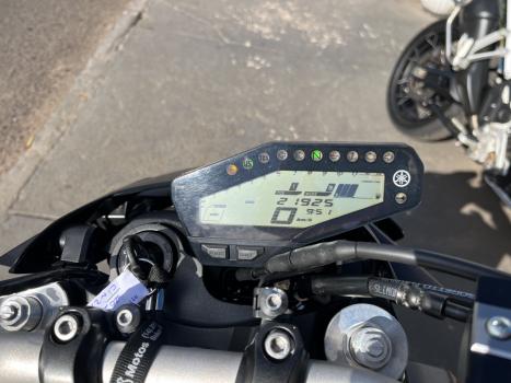 YAMAHA MT-09 850 ABS, Foto 9