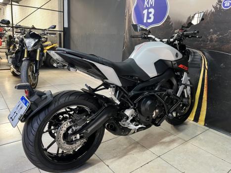 YAMAHA MT-09 850 ABS, Foto 6