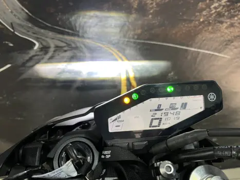 YAMAHA MT-09 850 ABS, Foto 9
