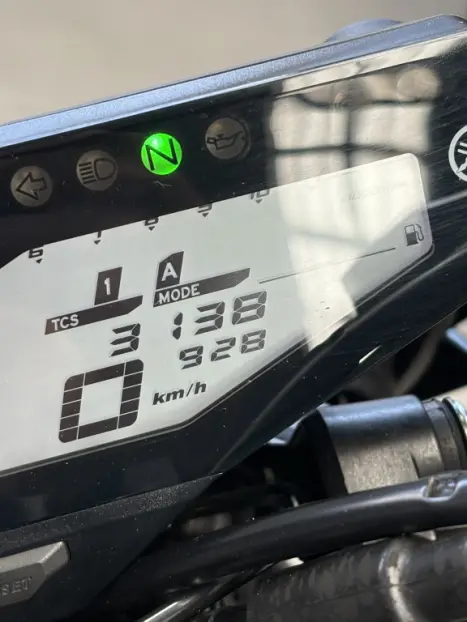 YAMAHA MT-09 850 ABS, Foto 3