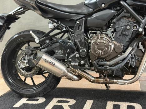 YAMAHA MT-09 850 ABS, Foto 6