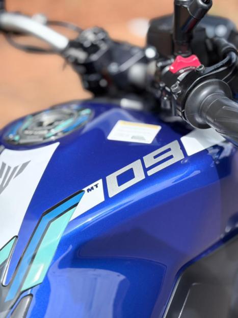 YAMAHA MT-09 850 ABS, Foto 4
