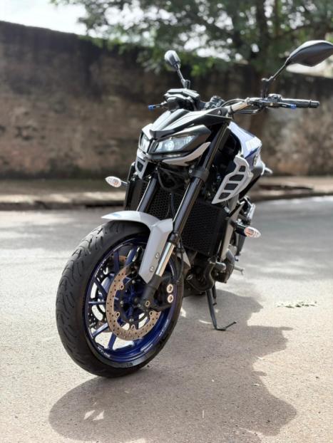 YAMAHA MT-09 850 ABS, Foto 13