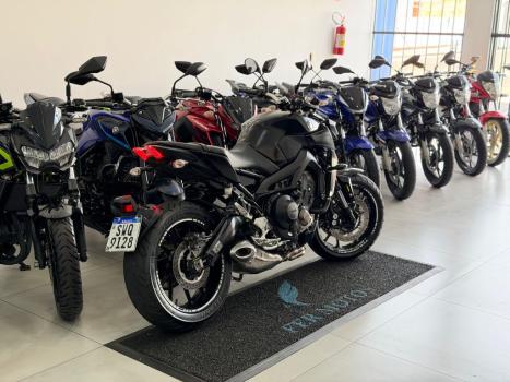 YAMAHA MT-09 850 ABS, Foto 5