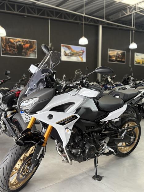 YAMAHA MT-09 Tracer GT 900 , Foto 1 YAMAHA MT-09 Tracer GT 900 , Foto 1