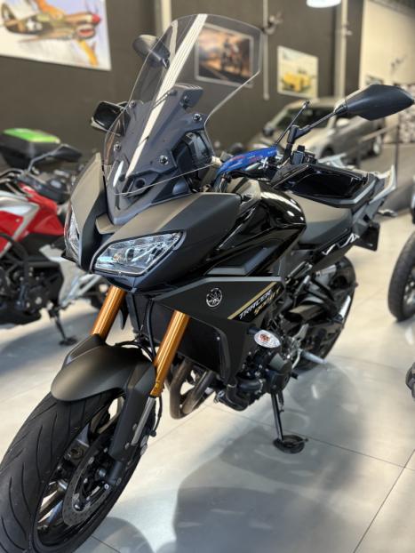 YAMAHA MT-09 Tracer GT 900 , Foto 3