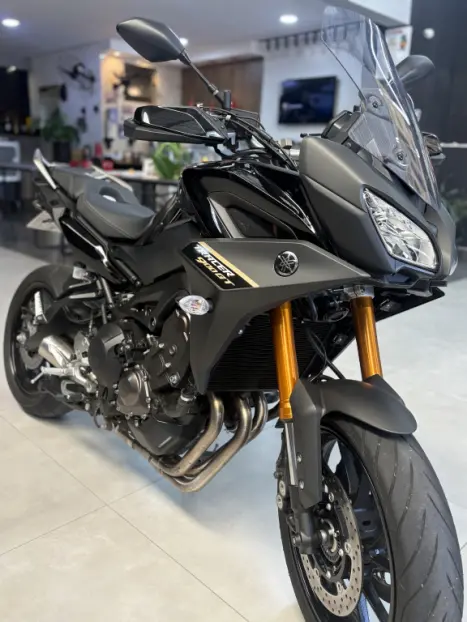 YAMAHA MT-09 Tracer GT 900 , Foto 1