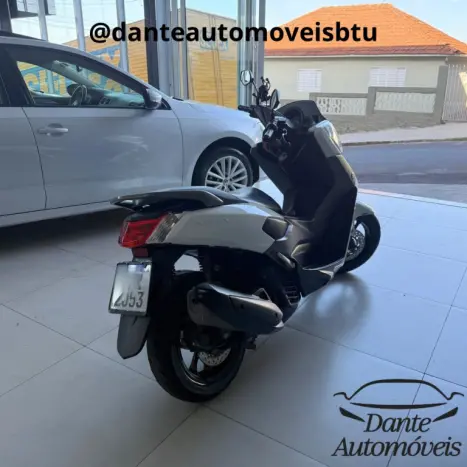 YAMAHA NMax 160 ABS, Foto 3