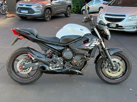 YAMAHA XJ6 600 F, Foto 6