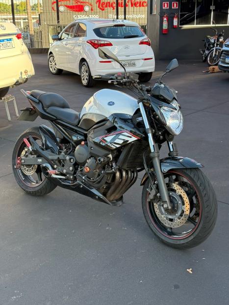 YAMAHA XJ6 600 F, Foto 8