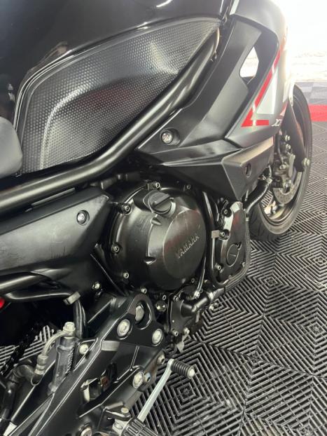 YAMAHA XJ6 600 N, Foto 2