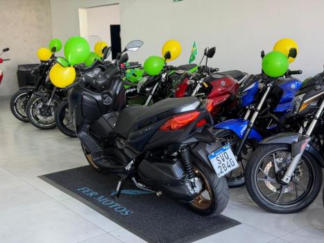 YAMAHA XMax 160 , Foto 5