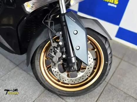YAMAHA XMax 250 , Foto 4