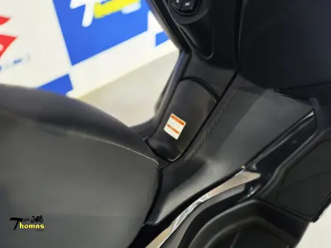YAMAHA XMax 250 , Foto 5