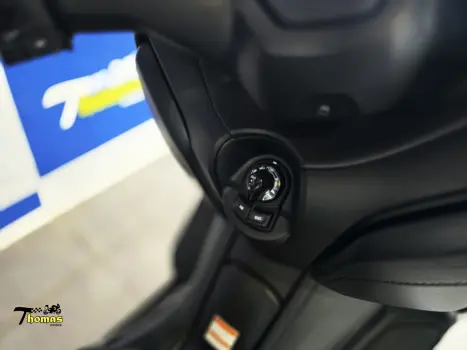 YAMAHA XMax 250 , Foto 6