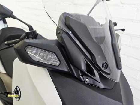YAMAHA XMax 250 , Foto 3