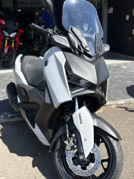 YAMAHA XMax 250 , Foto 5