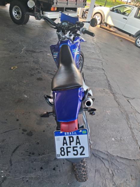 YAMAHA XTZ 125 K, Foto 4