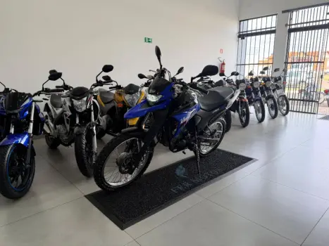 YAMAHA XTZ 250 LANDER, Foto 3