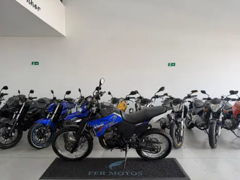 YAMAHA XTZ 250 LANDER, Foto 4