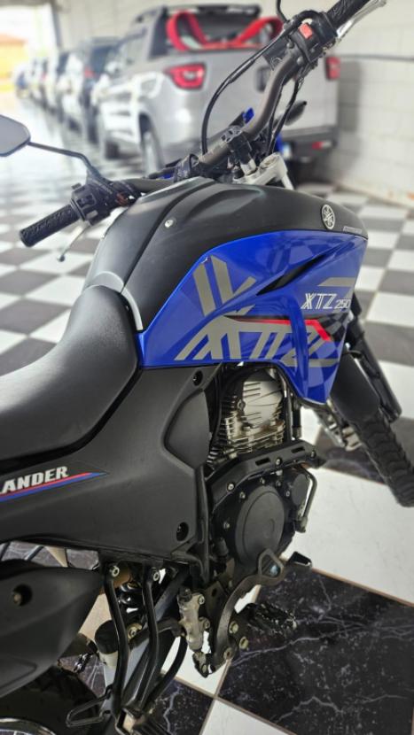 YAMAHA XTZ 250 LANDER, Foto 2
